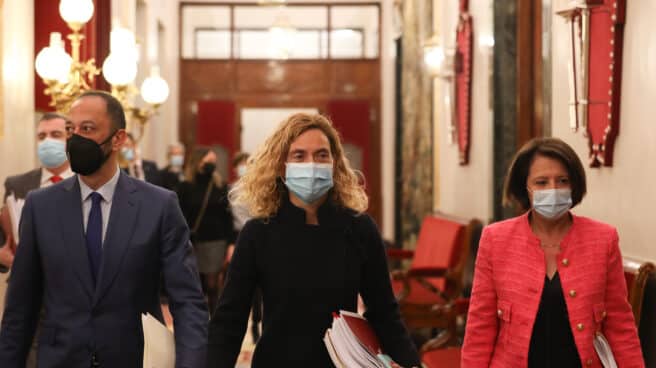 Meritxell Batet, en los pasillos del Congreso. Meritxell Batet, en los pasillos del Congreso.