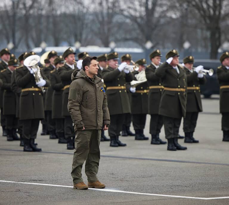 Zelensky llama a los extranjeros a unirse en su lucha contra Rusia