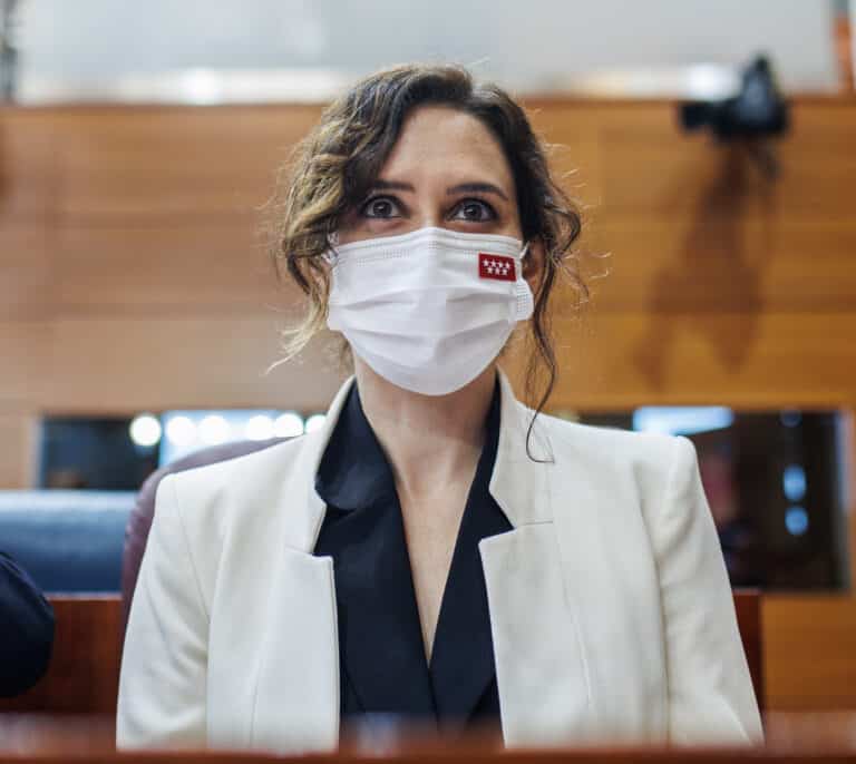 Ayuso: "Lo que está haciendo conmigo Casado es lo peor que se puede esperar de los políticos"