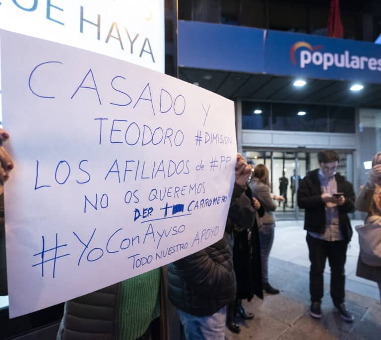 Génova confía en que los críticos "no tienen los apoyos suficientes" para ganar el pulso a Casado