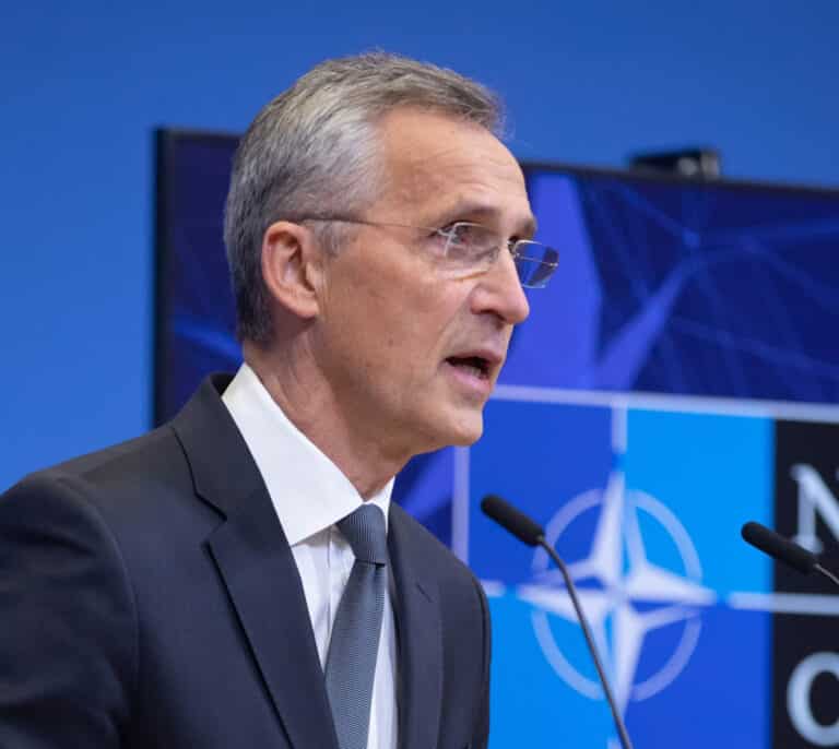 La OTAN anuncia el despliegue de fuerzas de respuesta ante la invasión rusa de Ucrania