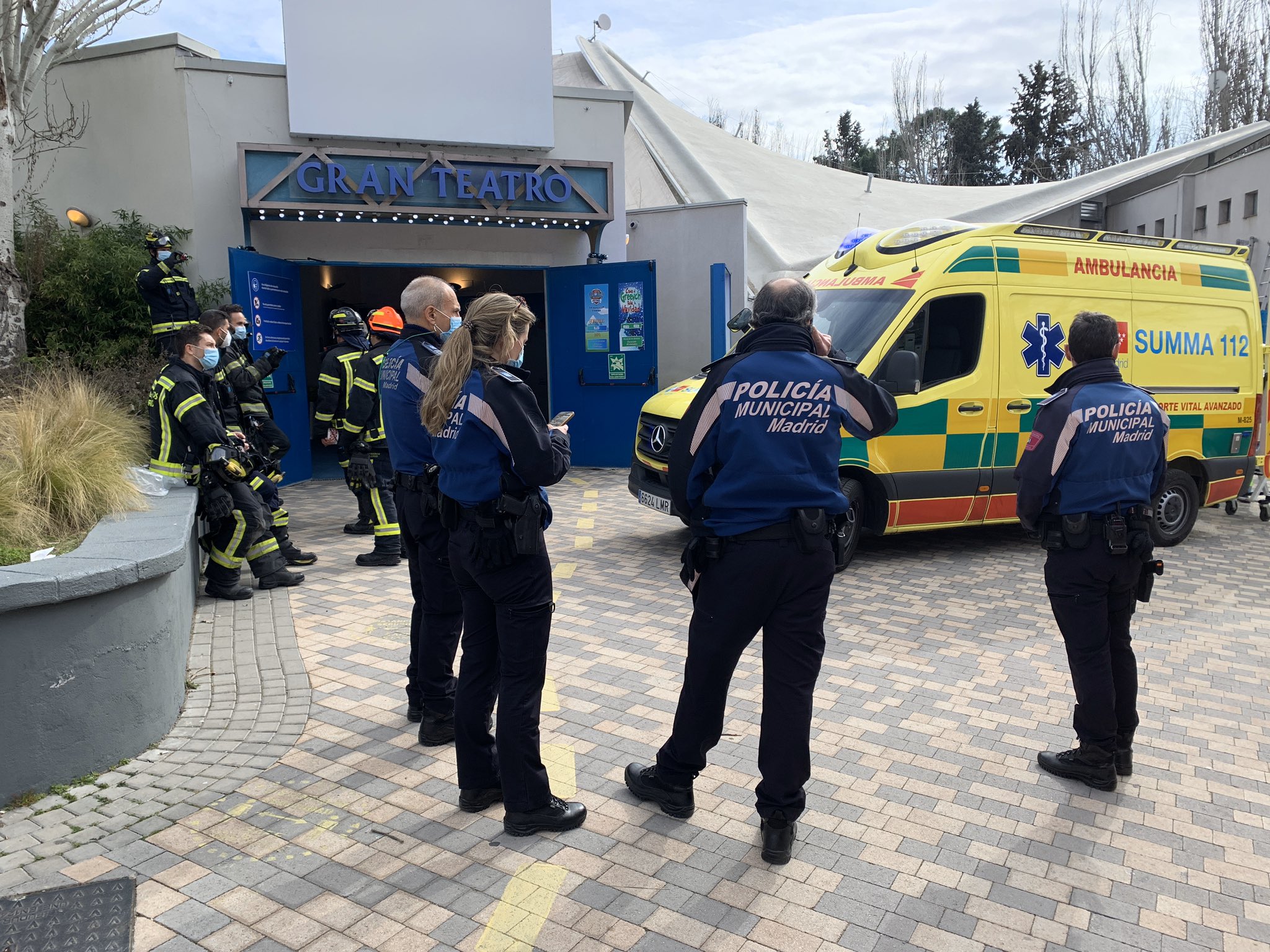 Trece heridos al derrumbarse parte del techo del auditorio del Parque de Atracciones de Madrid