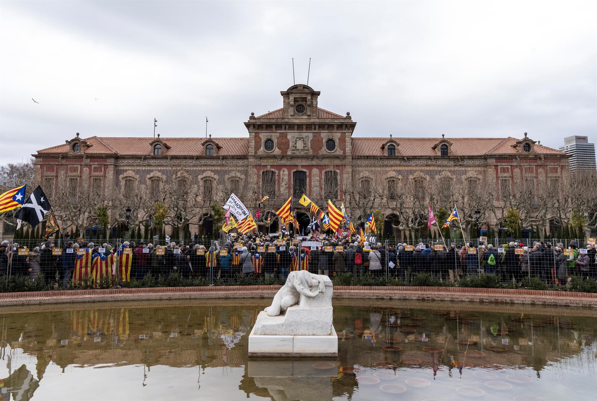 El independentismo no sabe qué hacer con su "mayoría del 52%"