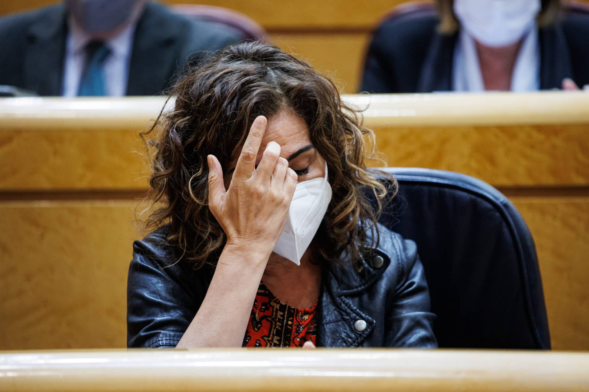 La ministra de Hacienda, María Jesús Montero, en un pleno en el Senado.