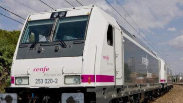 La CNMC alerta del descenso "lento pero sostenido" de la filial de mercancías de Renfe