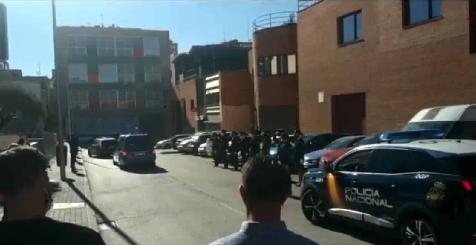 La Policía homenajea a una compañera de la comisaría de Ciudad Lineal de Madrid tras su fallecimiento