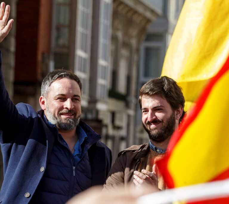 Abascal asegura que Vox está dispuesto a pactar con el PP, aunque "nunca gratis"