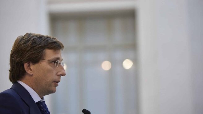 Almeida niega uso de dinero del Ayuntamiento para el supuesto espionaje al hermano de Ayuso El alcalde de Madrid, José Luis Martínez-Almeida, atiende a los medios de comunicación, en el Patio de Cristal del Palacio de Cibeles