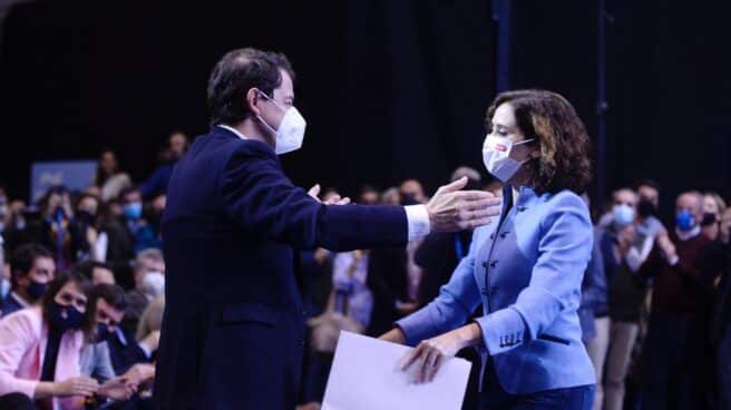 Alfonso Fernández Mañueco e Isabel Díaz Ayuso, en el cierre de campaña del PP en Castilla y León. Alfonso Fernández Mañueco e Isabel Díaz Ayuso, en el cierre de campaña del PP en Castilla y León.