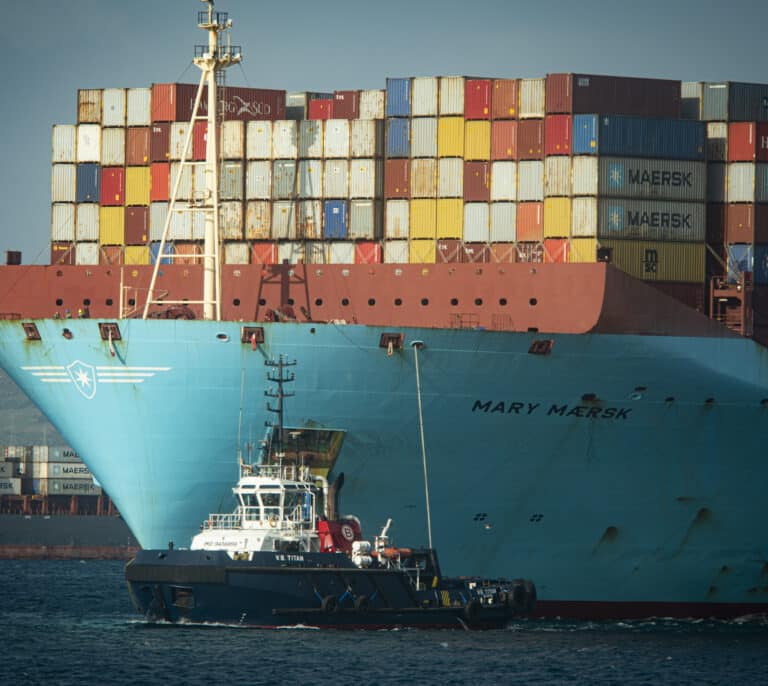 Maersk suspende su tráfico de contenedores a través del Mar Rojo