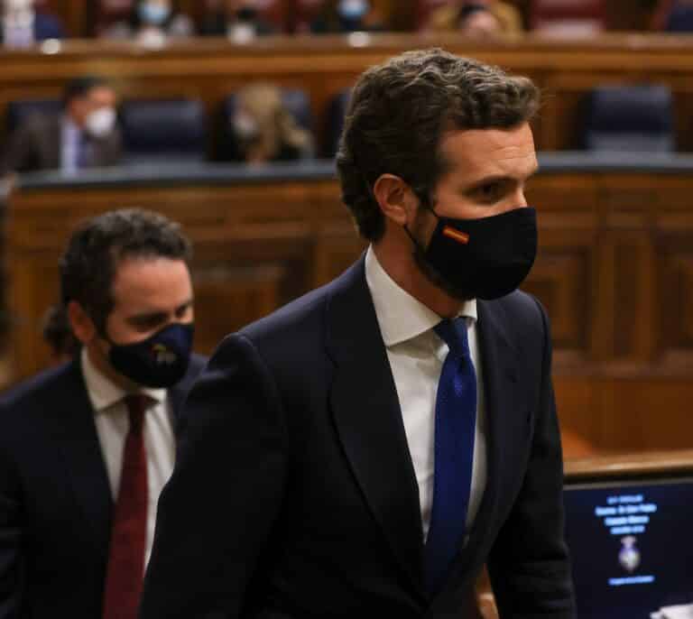 Las encuestas muestran el fuerte desgaste del PP y el auge de Vox tras la batalla de Madrid