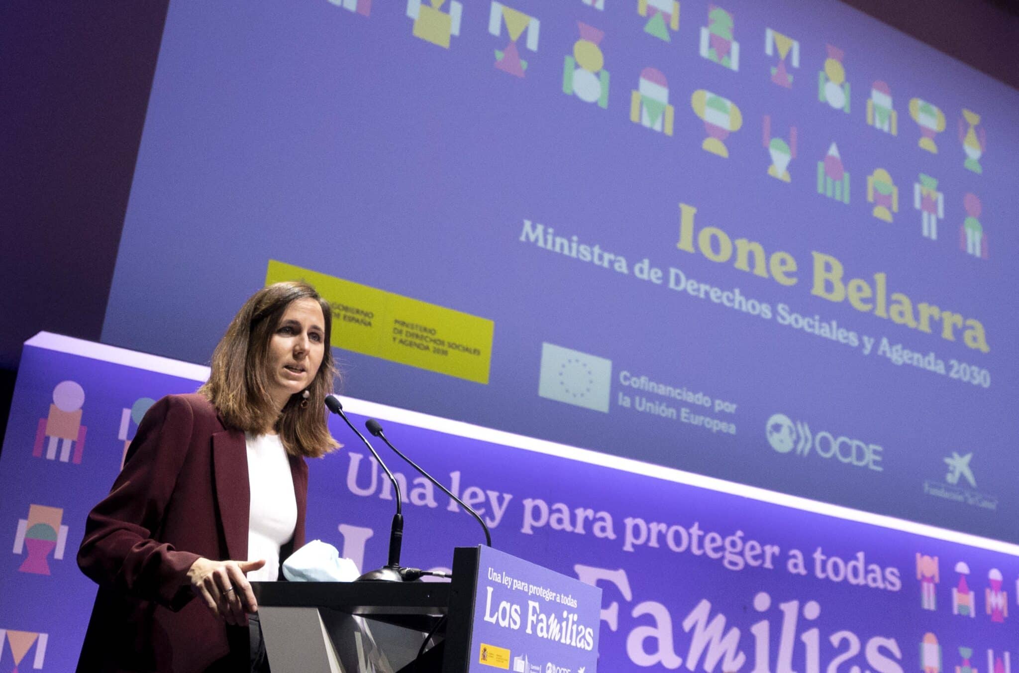 La ministra de Derechos Sociales y Agenda 2030, Ione Belarra, interviene en la presentación de un Libro Blanco para un nuevo marco nacional sobre apoyo y protección familiar.