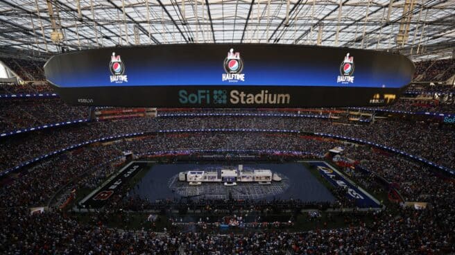 Los Angeles Rams at Cincinnati Bengals Espectáculo del descanso de la 56 edición de la Super Bowl LVI en el SoFi Stadium, Inglewood, California