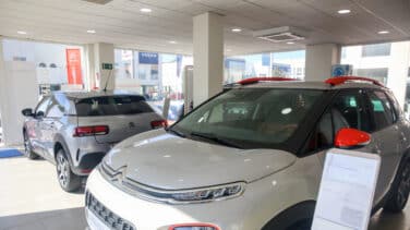 España cerrará el año con un hundimiento de las ventas de coches de más del 30% frente a 2019