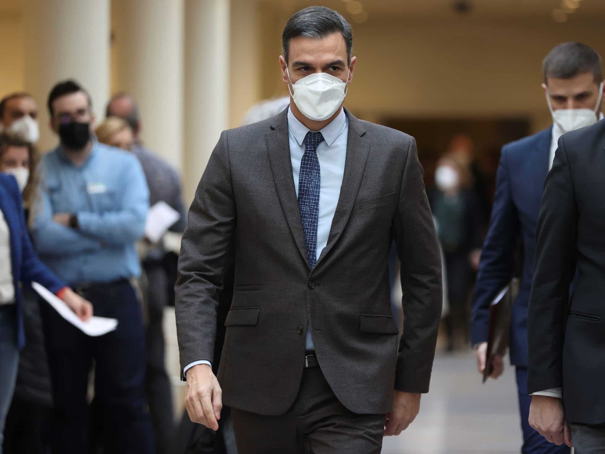 El presidente del Gobierno, Pedro Sánchez, a su llegada a la sesión de control celebrada por el pleno del Senado, este martes en Madrid.