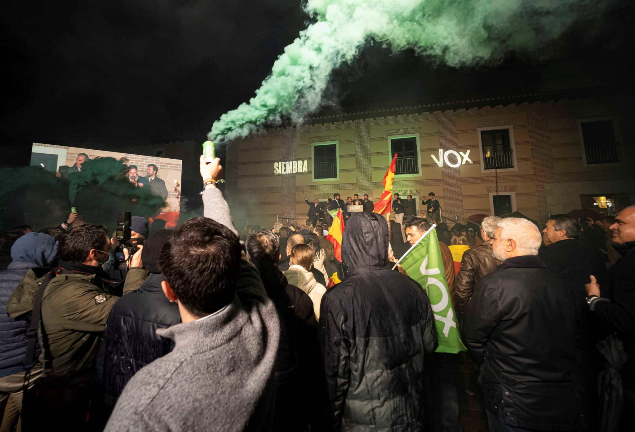 Celebración de Vox en Valladolid tras la jornada electoral del 13-F.