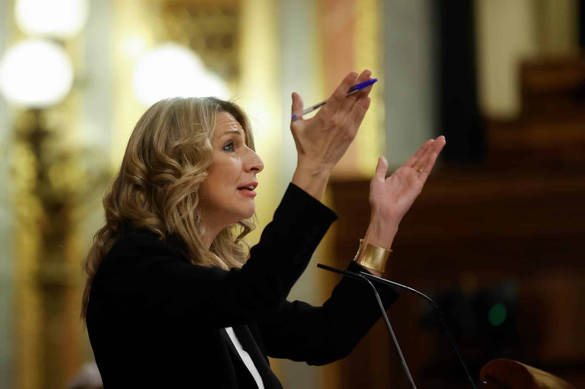 La ministra de Trabajo, Yolanda Díaz, interviene durante el pleno del Congreso de los Diputados que debate y vota la convalidación de la reforma laboral.