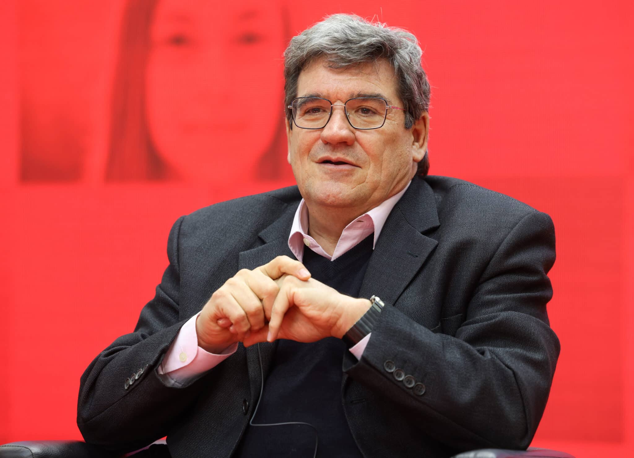 El ministro de Inclusión, Seguridad Social y Migraciones, José Luis Escrivá, en un acto de campaña electoral del PSOE.