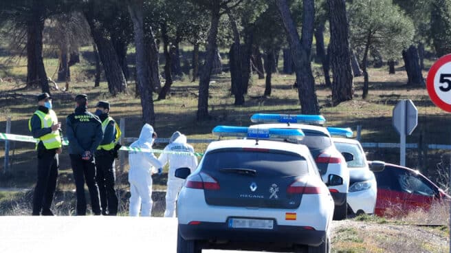 Confirmada la muerte violenta de Esther López Agentes de la Guardia Civil investigan el lugar donde se localizó el cadáver de Esther López