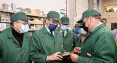 Alberto Núñez Feijóo visita la fábrica de Aceites Abril.