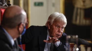 Felipe González critica que el "no dejar a nadie atrás" del Gobierno genera desconfianza