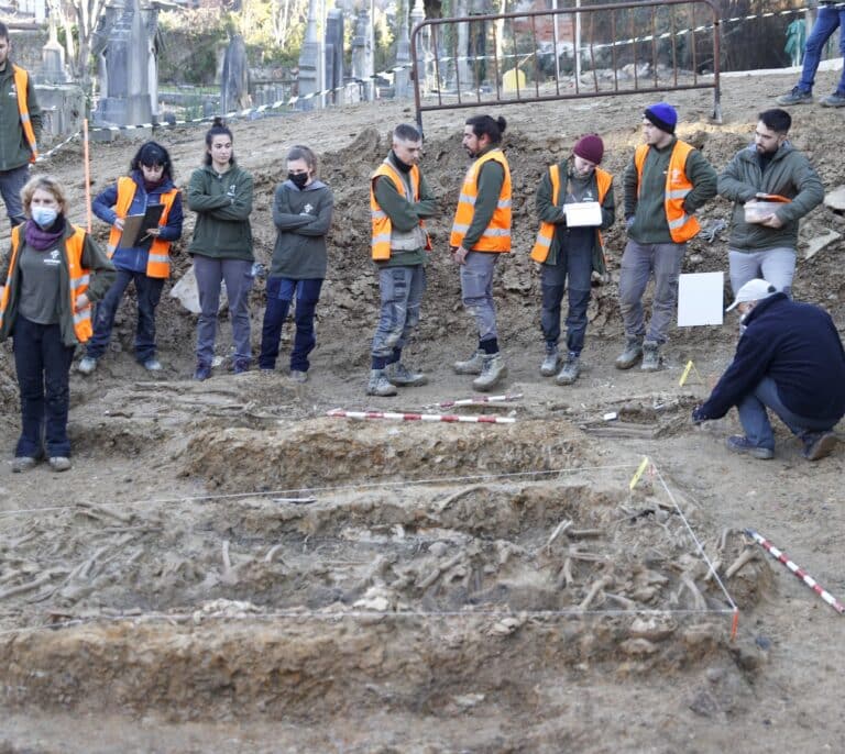 Hallada en Bilbao una fosa de la guerra carlista con unos 30 cuerpos