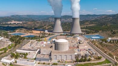 Bruselas mantiene el gas y la nuclear como inversiones 'verdes' pese al rechazo de España
