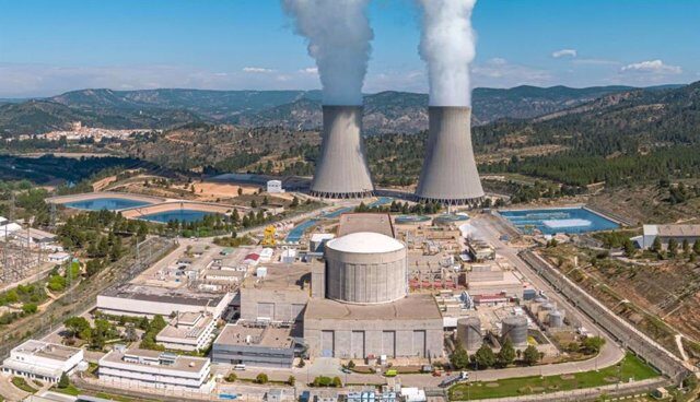 Bruselas mantiene el gas y la nuclear como inversiones 'verdes' pese al rechazo de España Central nuclear de Cofrentes