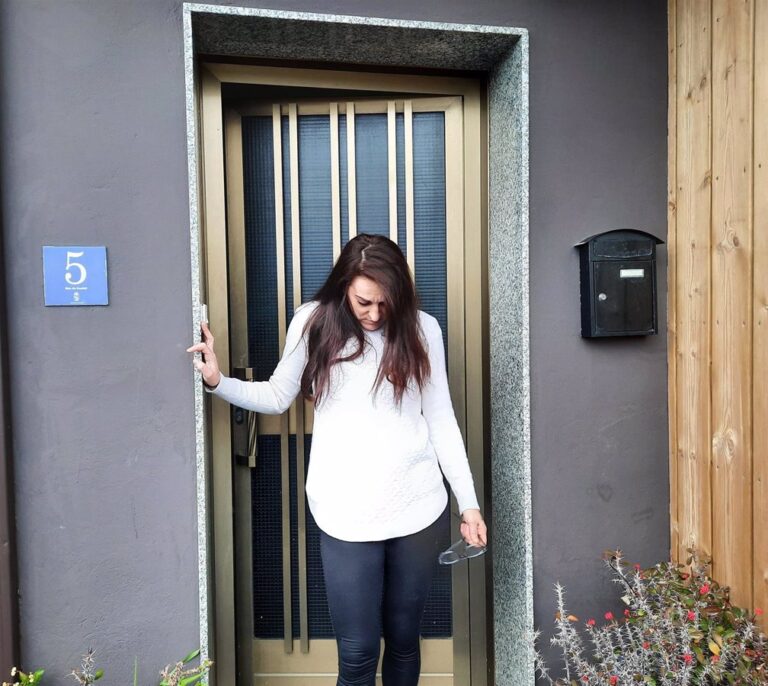 La novia de uno de los supervivientes del Villa de Pitanxo: "Media hora antes me dijo que hacía muy mal tiempo"