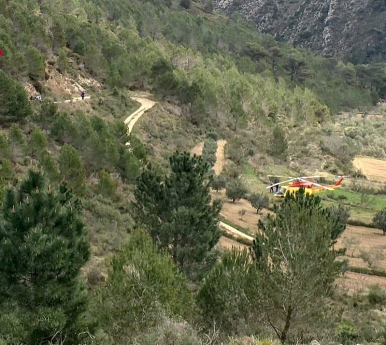 Muere un hombre tras sufrir un desfallecimiento en una ruta senderista en Tárbena (Alicante)