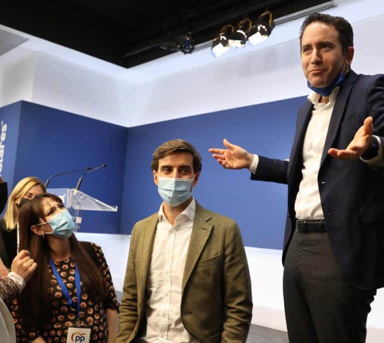 Casado, Vox, el insomnio y el desengaño