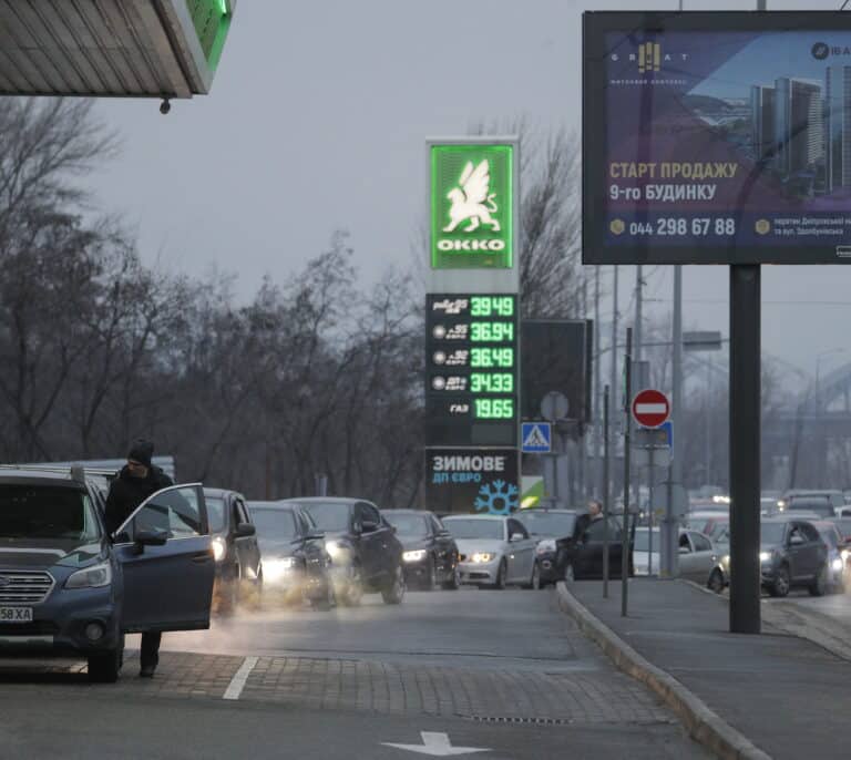 Los líderes de la OTAN se reúnen  para preparar la respuesta a la invasión rusa