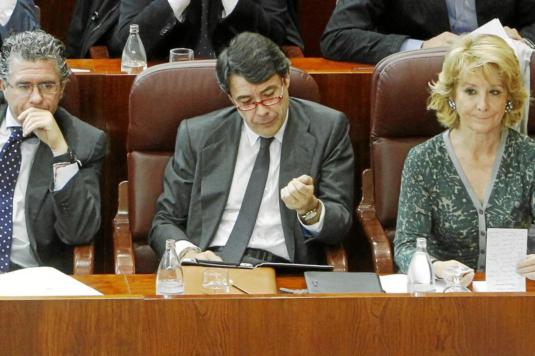 Granados, González y Aguirre, en la Asamblea de Madrid.
