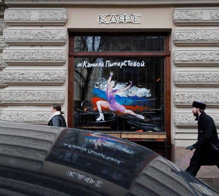La hora de Kamila Valieva: Rusia hace recaer su orgullo sobre una niña de 15 años