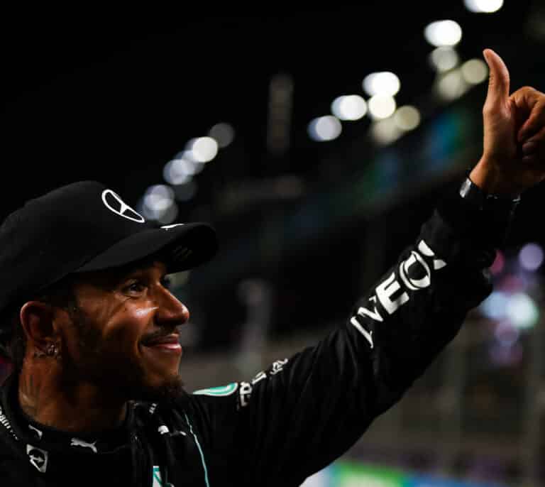 De su primera vez en España a ser el piloto más laureado de la historia de la Fórmula 1: 'La biografía definitiva de Hamilton'