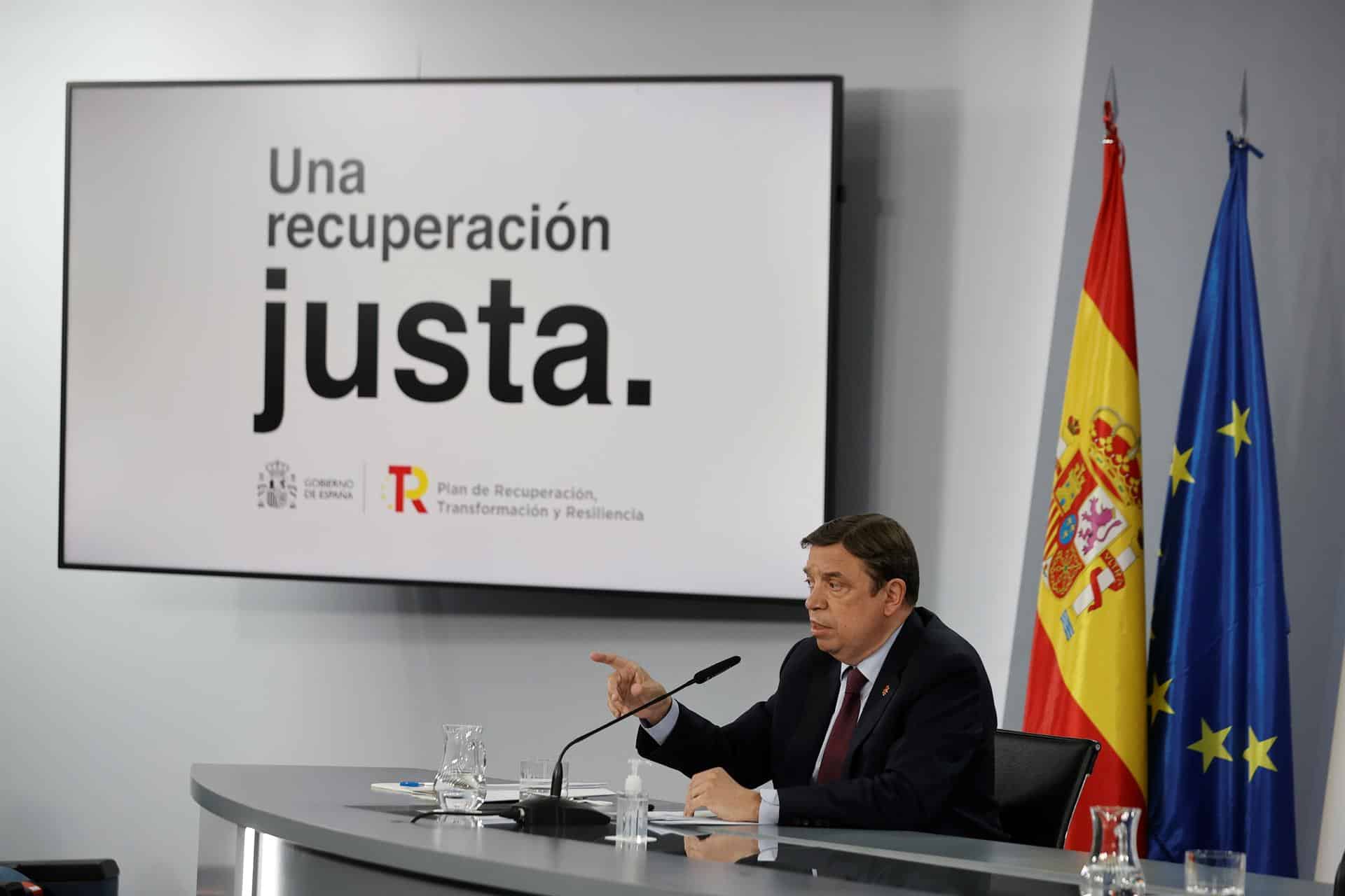 Luis Planas, en la rueda de prensa del consejo de ministros.