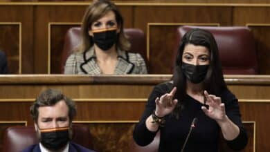 Olona ofrece su "pluma jurídica" a Sayas en su "lucha" por mantener su acta de diputado de UPN