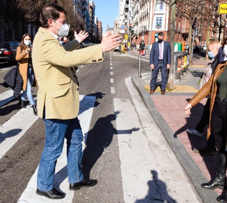 39, 38, 37, 36, 35, 34... La dramática cuenta atrás del PP en Castilla y León