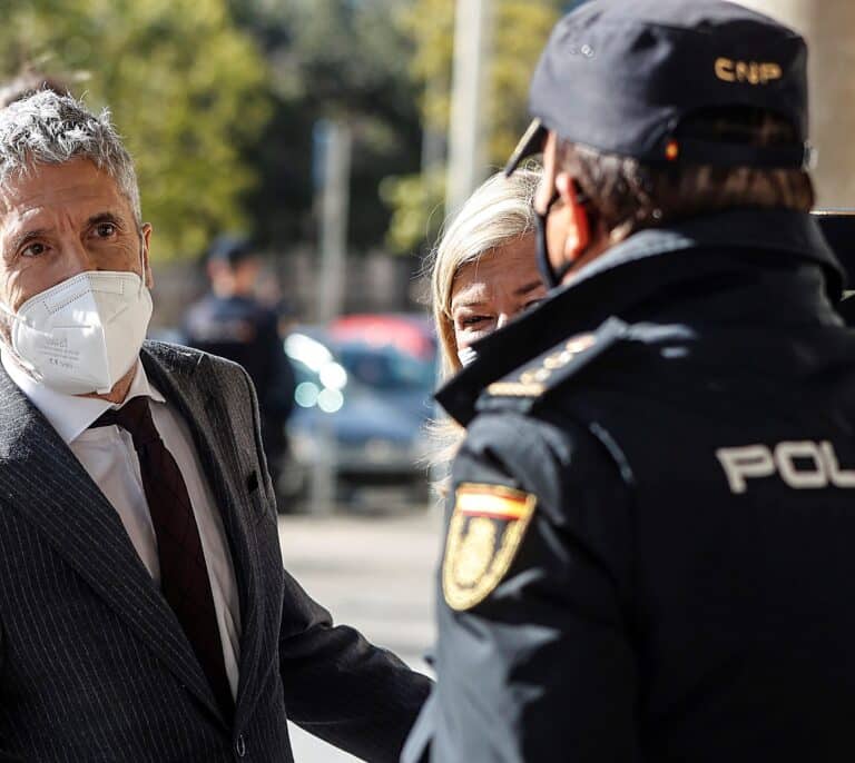La justicia ratifica que Interior no puede dar medallas a policías por el mero hecho de jubilarse