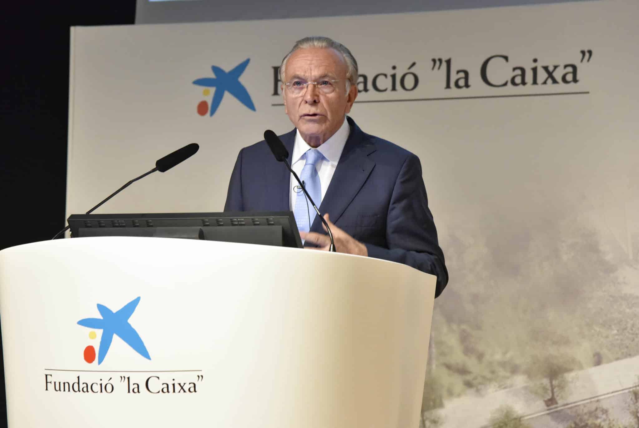 El presidente de Telefónica y el CEO saliente de Inditex son las principales novedades en el órgano de gobierno de la fundación bancaria, que ha reelegido a Isidro Fainé como presidente para los próximos cuatro años.