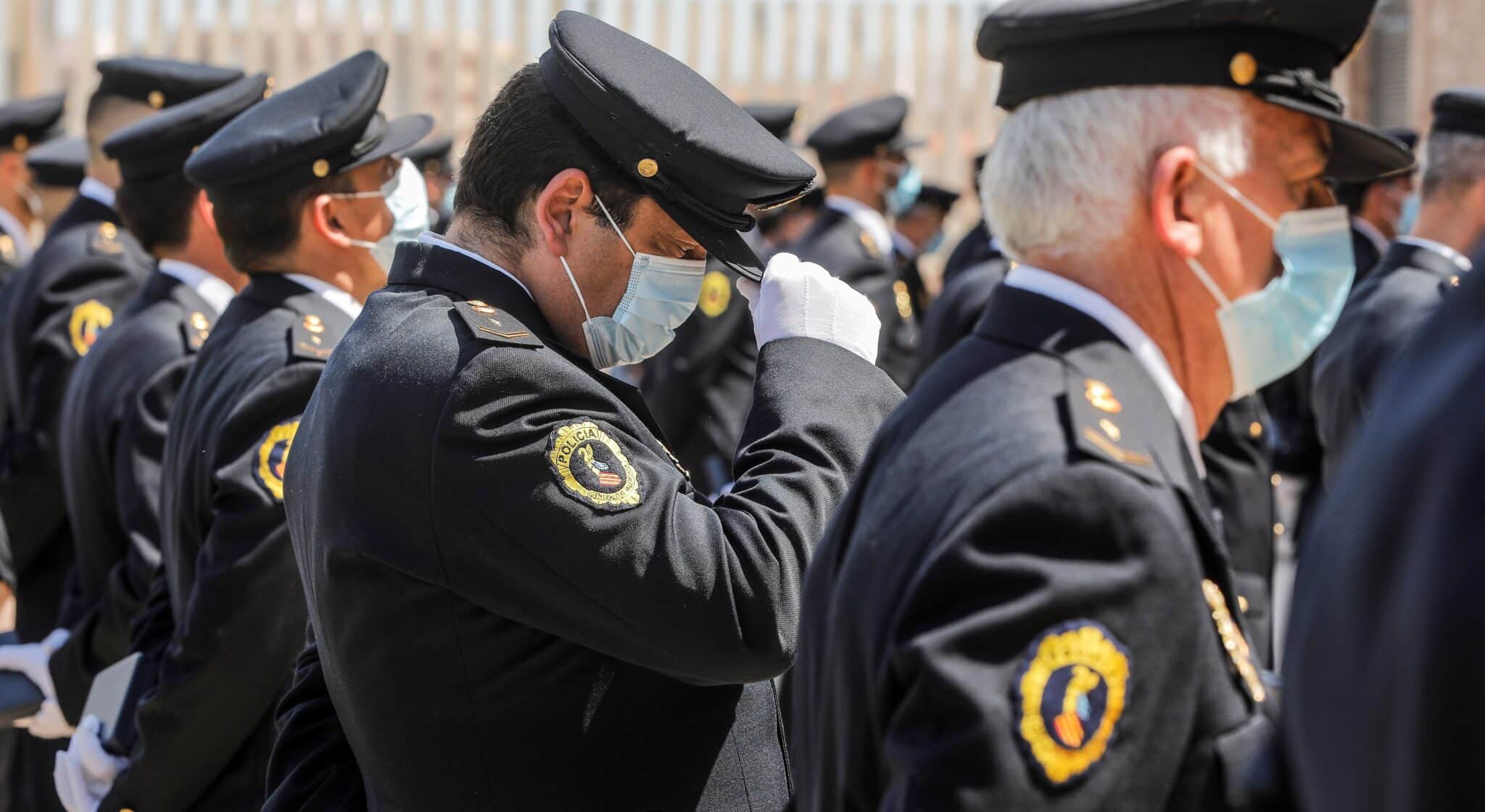 Agentes de la Unidad de la Policía Nacional adscrita a la Comunidad Valenciana, en la celebración de su día en junio pasado.
