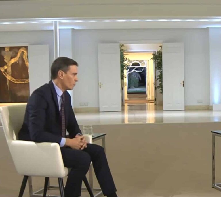 Sánchez se escuda en la UE para eludir la negativa a mandar armamento a Ucrania