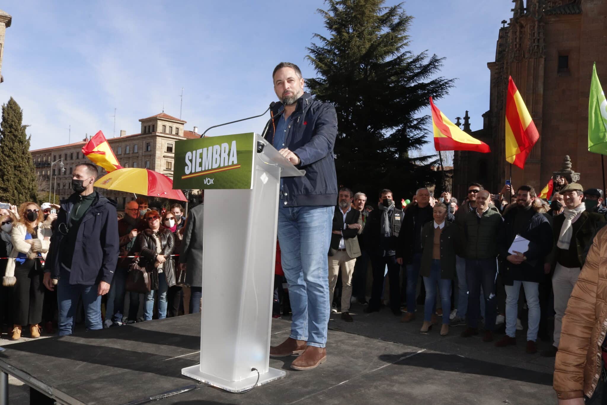 El presidente de Vox, Santiago Abascal, interviene en un acto de campaña electoral en Salamanca