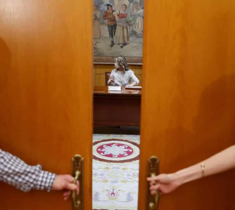 Yolanda Díaz en burrito de mesías