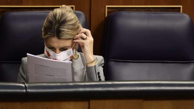 La vicepresidenta y ministra de Trabajo y Economía Social, Yolanda Díaz, en su escaño del Congreso.