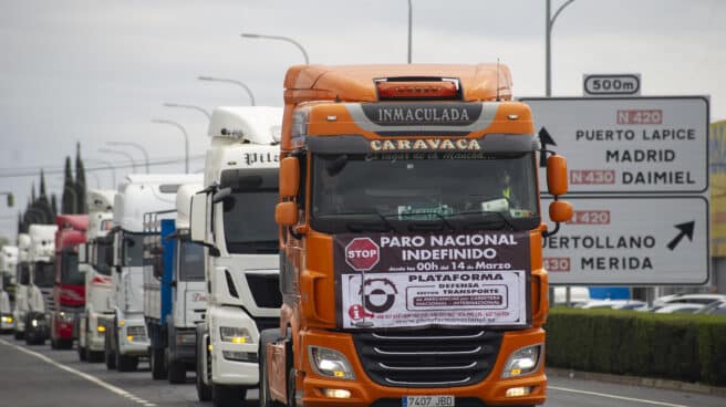 Transportistas convocados por la Plataforma para la Defensa del Sector de Transporte de Mercancías Transportistas convocados por la Plataforma para la Defensa del Sector de Transporte de Mercancías.