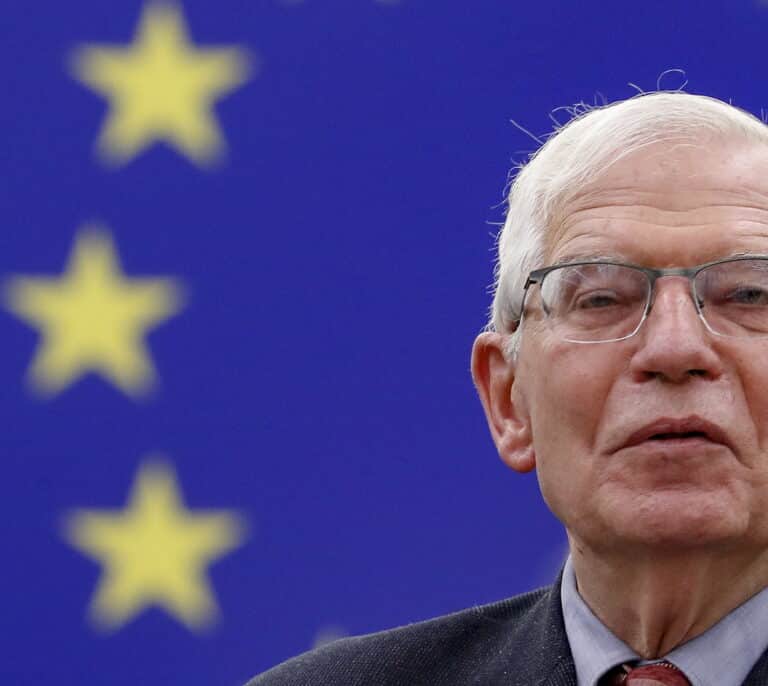 Borrell pide a los europeos bajar la calefacción: "Disminuyan la dependencia de quien ataca a Ucrania"