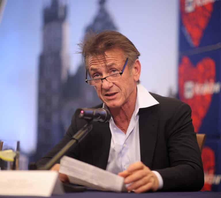 Sean Penn llama a boicotear a los Premios Oscar 2022 si vetan la aparición de Zelenski: "Yo mismo fundiré mis estatuillas"