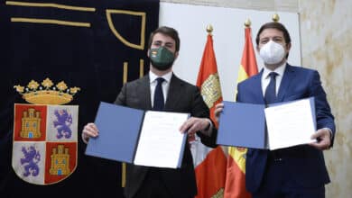 El PP llega a un acuerdo con Vox en Castilla y León