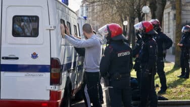 Una veintena de detenidos por incidentes en la Universidad de Vitoria